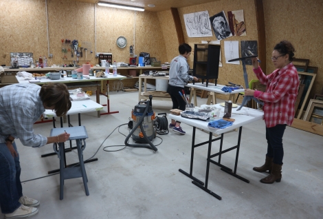 relooking atelier initiation stage meuble peint vintage patine bricolage diy cire bois peinture